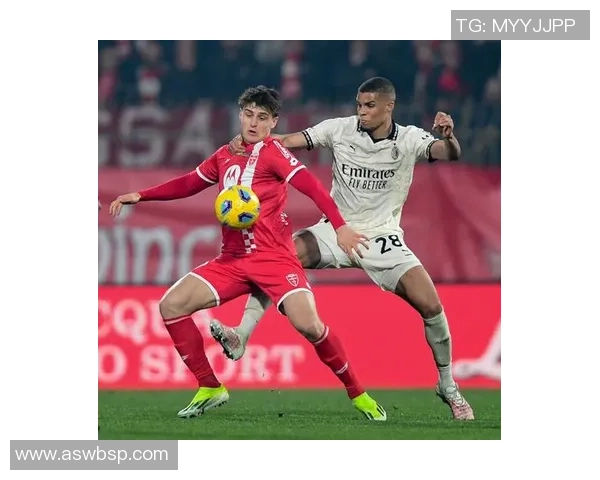 蒙扎足球球星闪耀绿茵引领球队激情拼搏奋战新篇章 蒙扎足球球星闪耀绿茵引领球队激情拼搏奋战新篇章